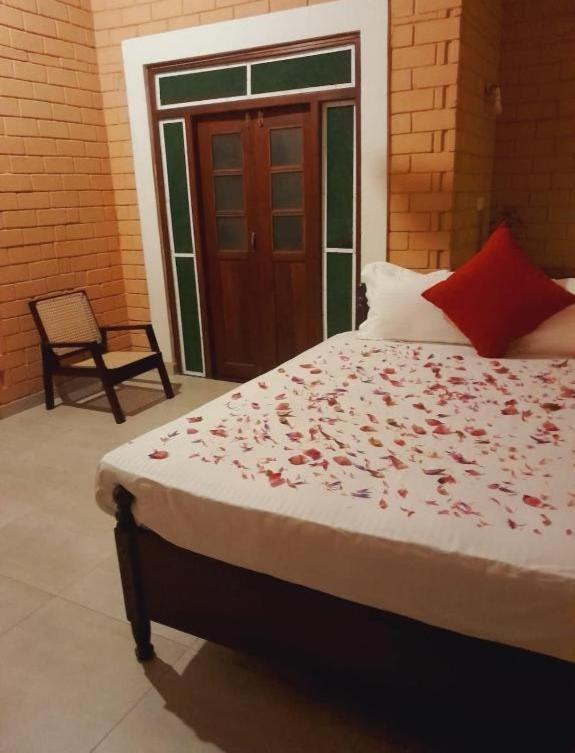 Laliz Bed & Breakfast Galle Exterior photo