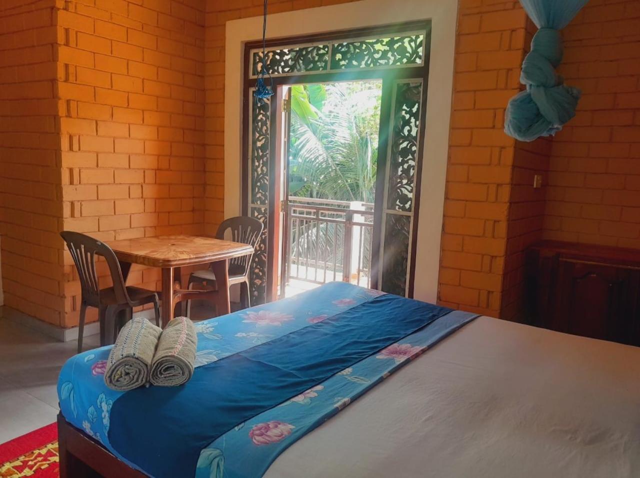 Laliz Bed & Breakfast Galle Exterior photo